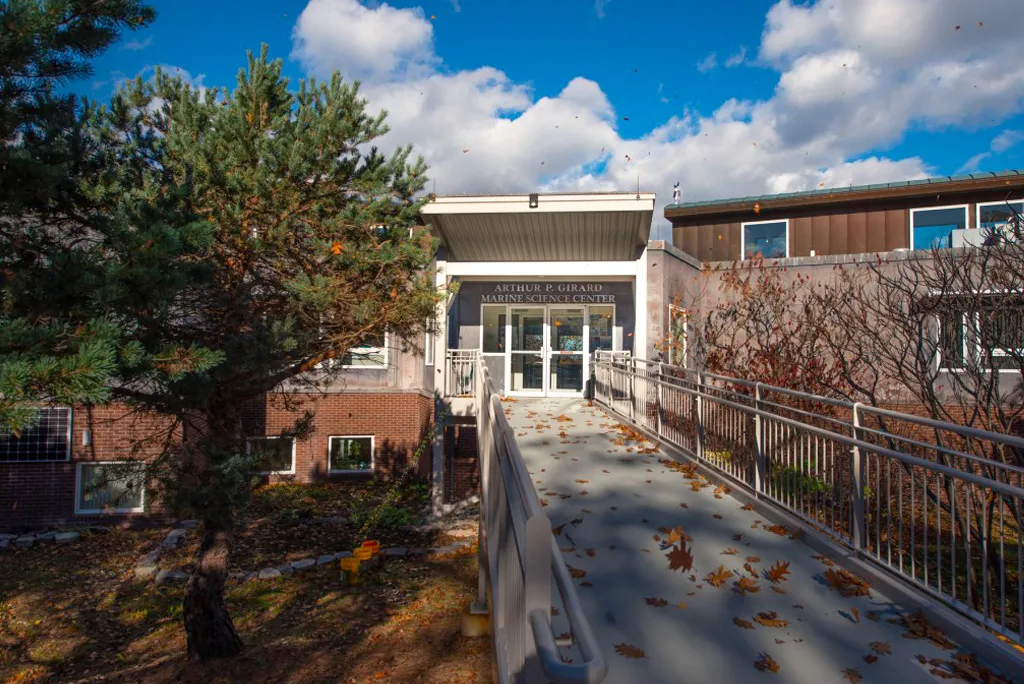 Front entrance to the Marine Sciences building