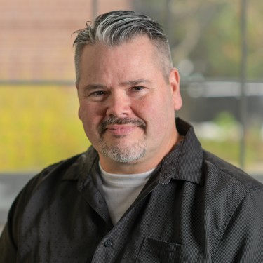 Headshot of Dan Lambert