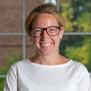 Headshot of Jessica Molloy