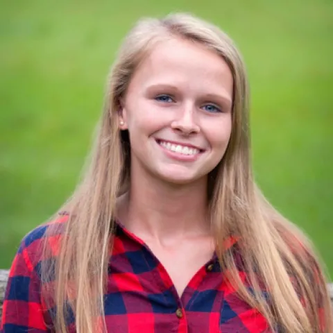 Headshot of U N E sustainability and business student Ariana Walker