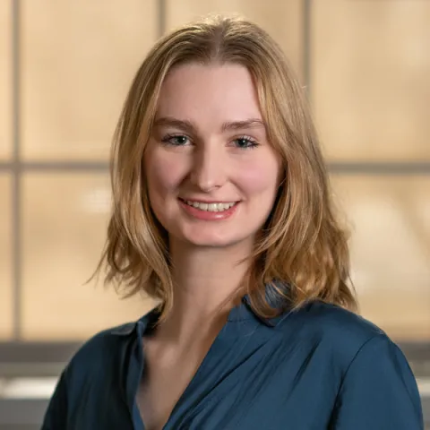 Headshot of Cassandra Albano