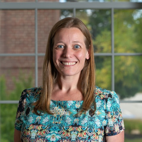 Headshot of Stephanie Nichols